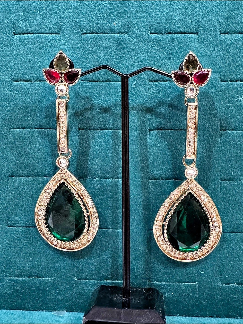 Gemstone Drop Earrings in Gold & Green Like New